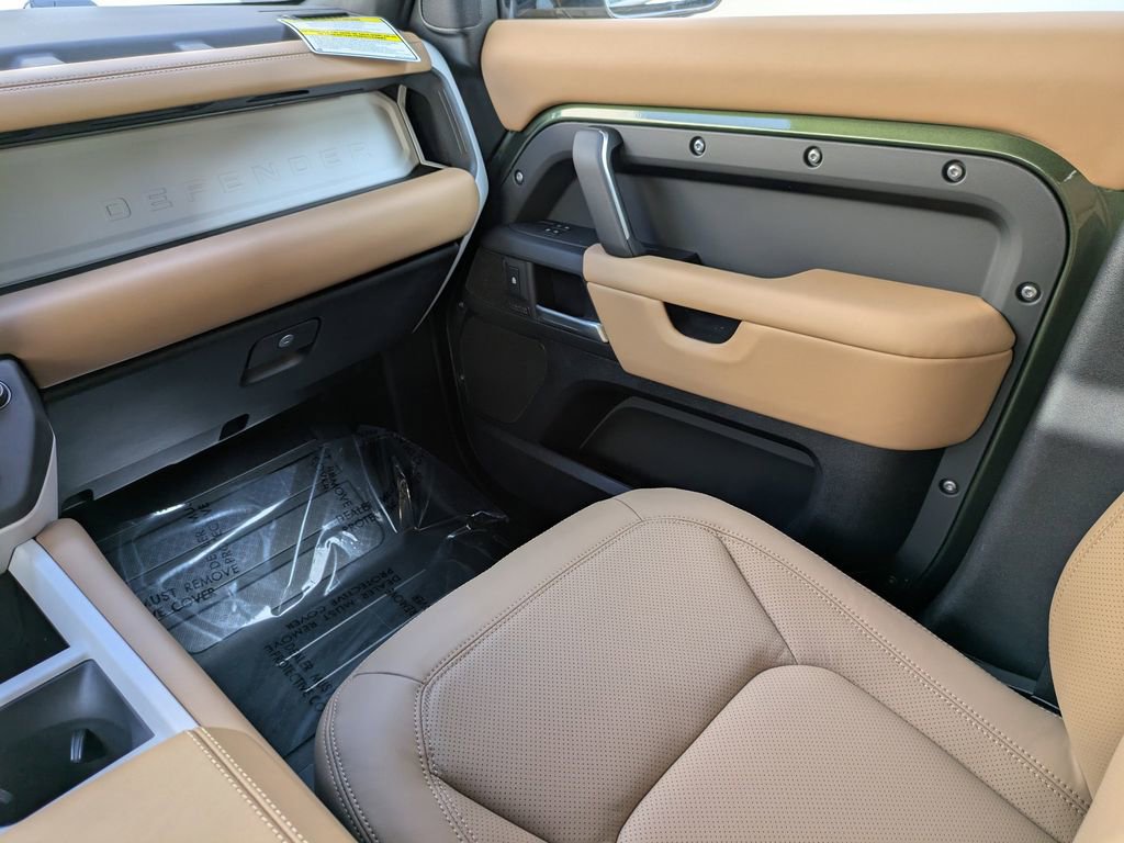 New 2026 Land Rover Defender 110 X-Dynamic SE image 20
