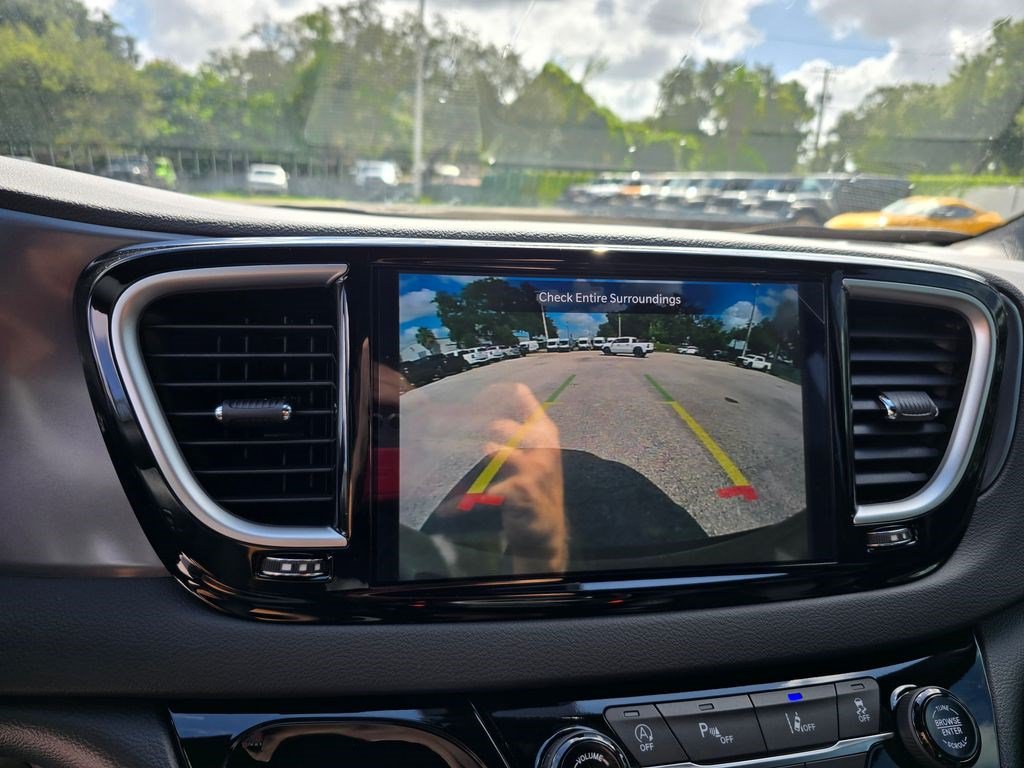 New 2026 Chrysler Voyager LX FWD image 22