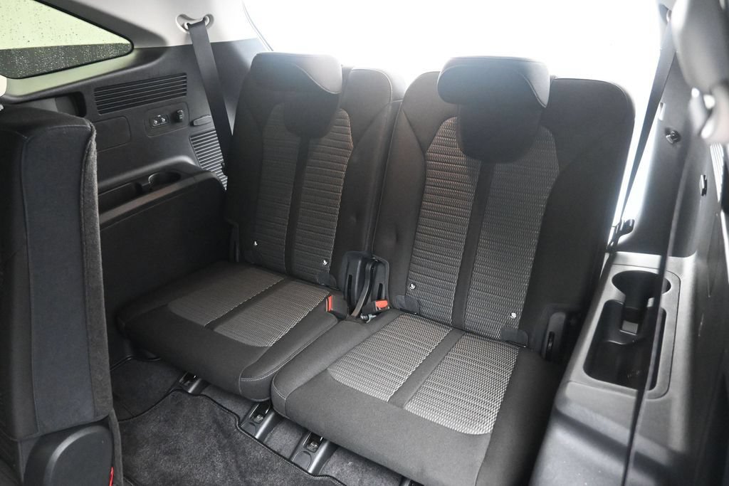 Used 2026 Kia Sorento LX FWD image 25