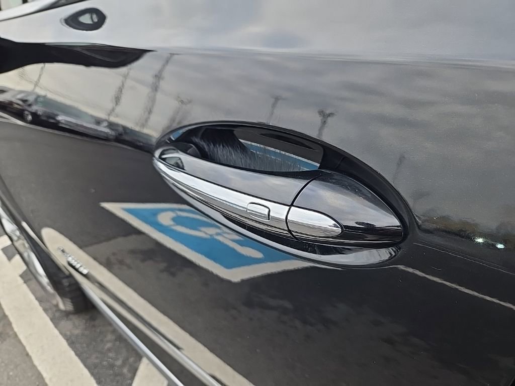 Used 2020 Buick Enclave Avenir image 11