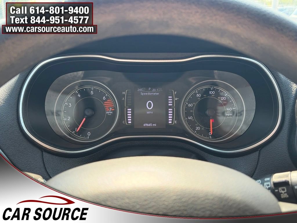 Used 2019 Jeep Cherokee Latitude w/ Popular Appearance Group AWD/4WD image 17