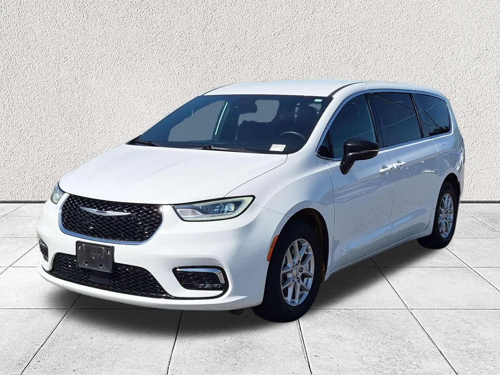 Used 2025 Chrysler Pacifica Select FWD image 7