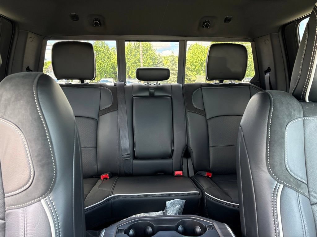 New 2026 RAM 2500 Laramie w/ Night Edition AWD/4WD image 15
