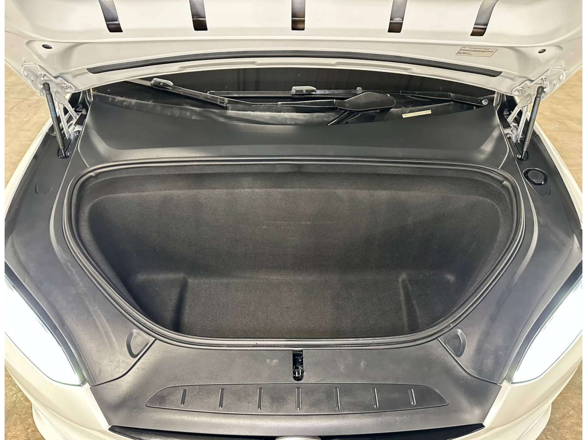 Used 2023 Tesla Model X Plaid AWD/4WD image 5