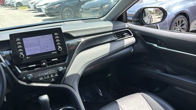 Used 2023 Toyota Camry SE FWD image 14