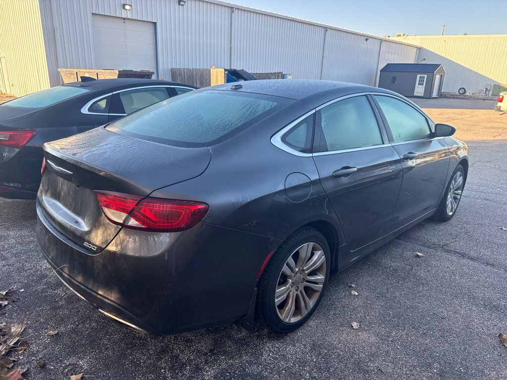 Used 2015 Chrysler 200 Limited w/ Comfort Group FWD image 3