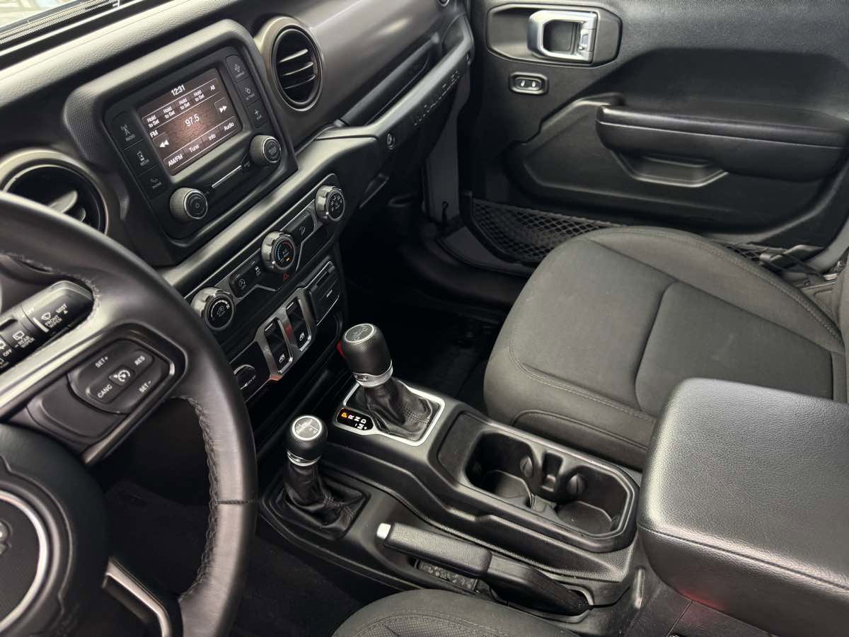 Used 2020 Jeep Wrangler Sport AWD/4WD image 16