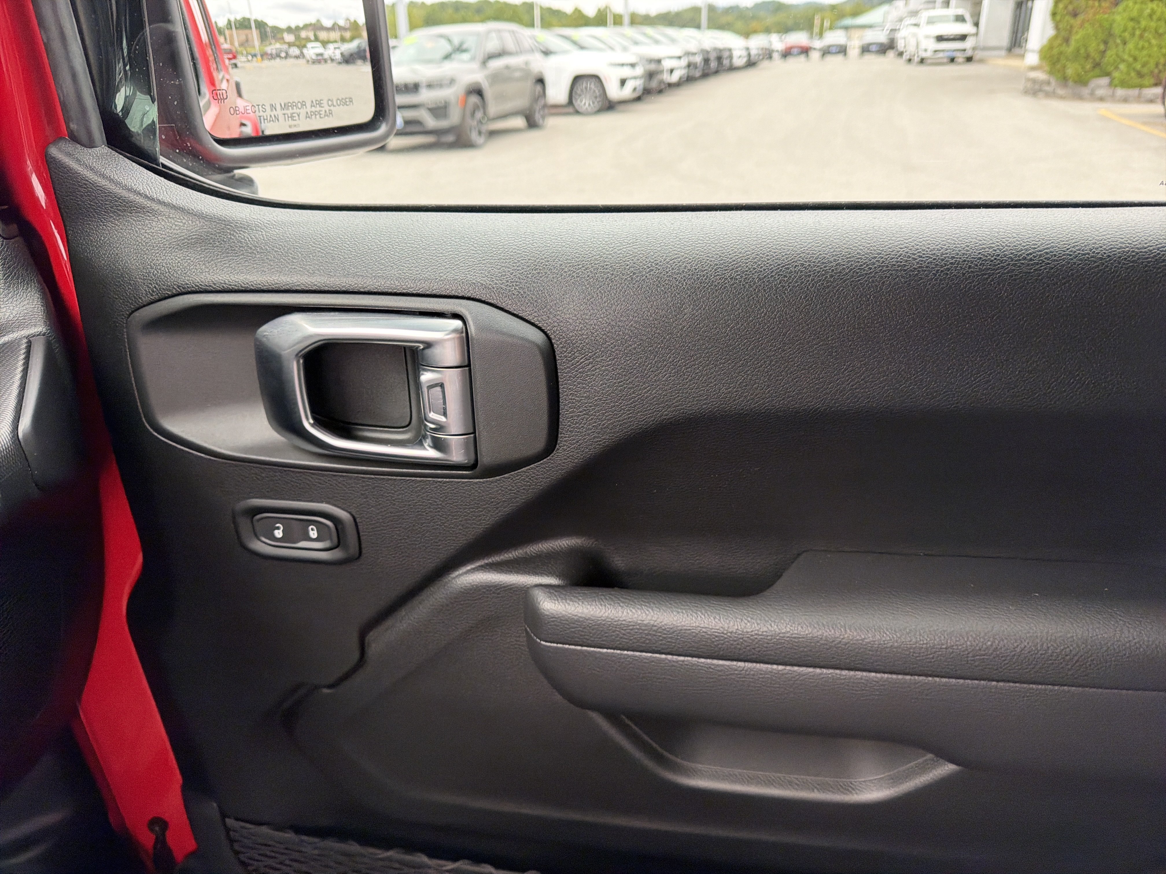 Used 2023 Jeep Gladiator Sport AWD/4WD image 25