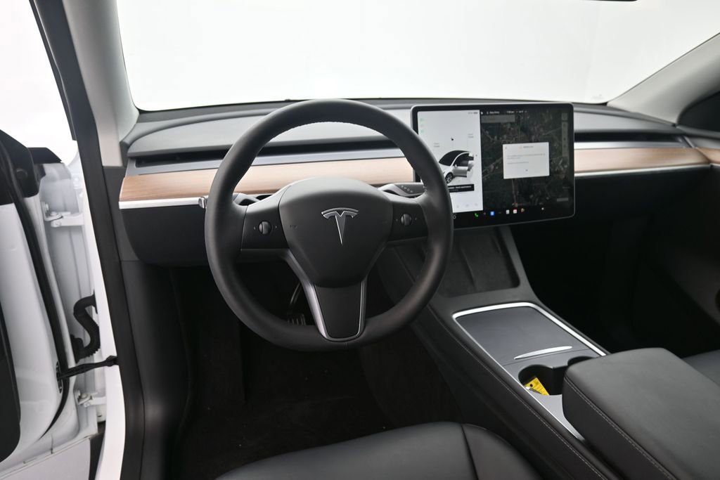 Used 2023 Tesla Model Y Long Range AWD/4WD image 16