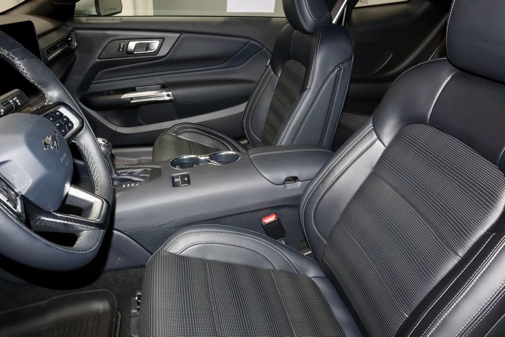 Used 2025 Ford Mustang Premium RWD image 23