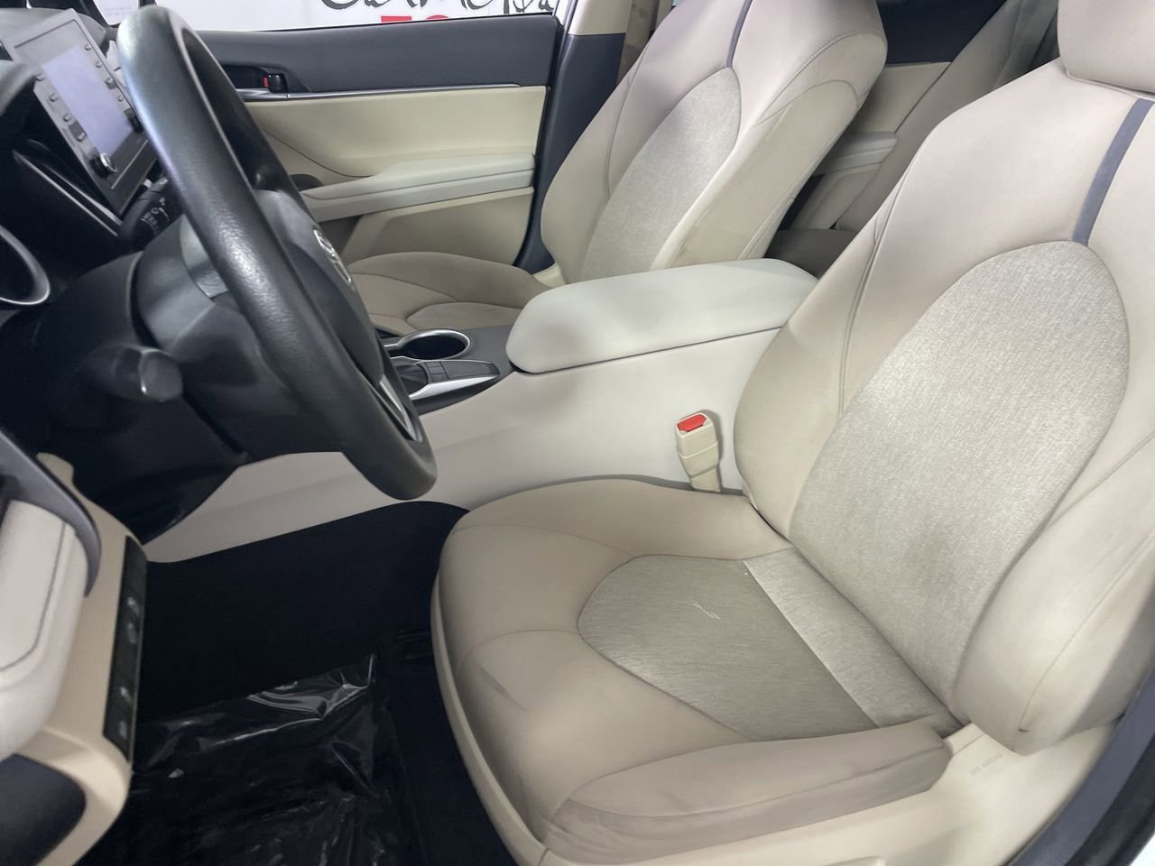 Used 2024 Toyota Camry LE image 19