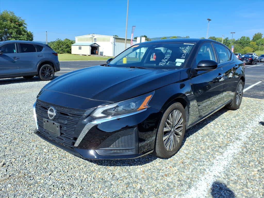 Used 2023 Nissan Altima 2.5 SV FWD image 2