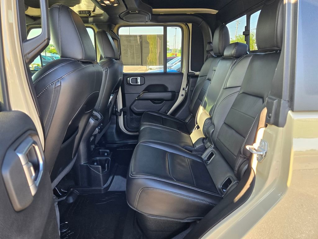 Used 2020 Jeep Gladiator Overland AWD/4WD image 29