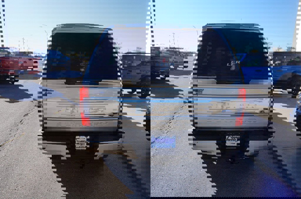 Used 2017 Ford F250 Platinum w/ Platinum Ultimate Package image 5