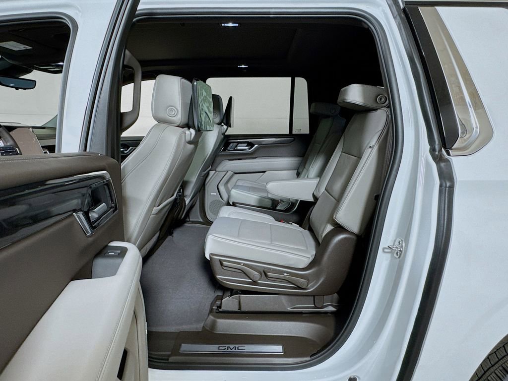 New 2026 GMC Yukon XL Elevation w/ Elevation Premium Package AWD/4WD image 13