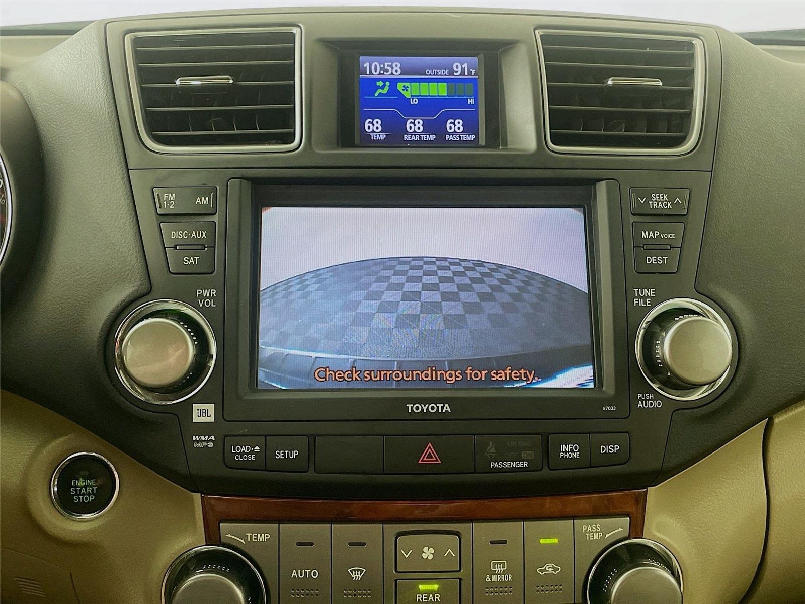 Used 2012 Toyota Highlander Limited w/ Convenience Pkg AWD/4WD image 17