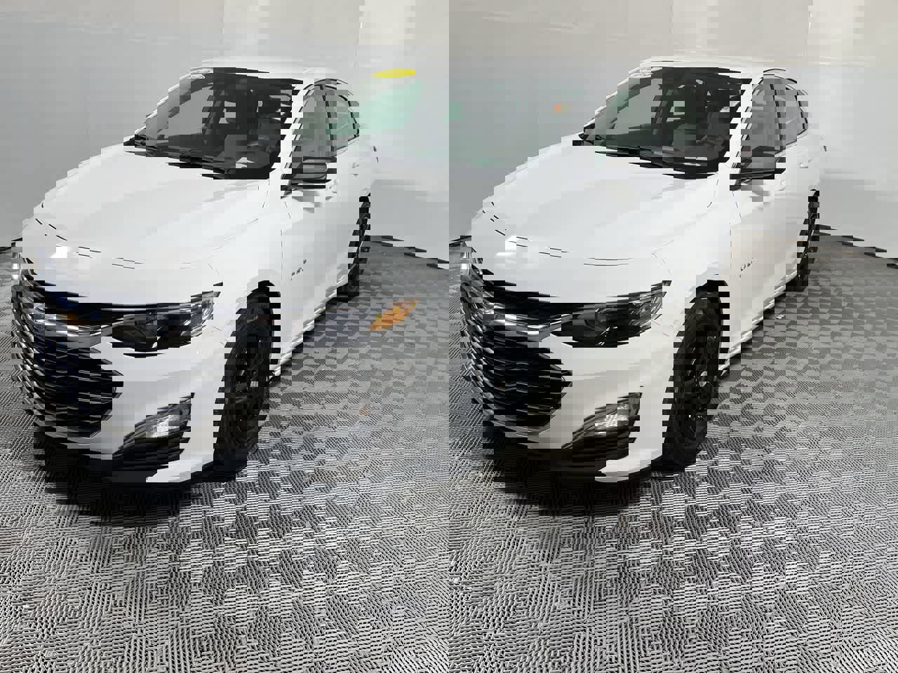 Used 2023 Chevrolet Malibu LS image 4