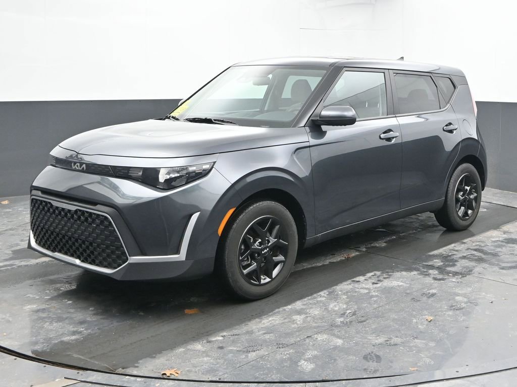 Used 2025 Kia Soul LX w/ LX Technology Package image 6