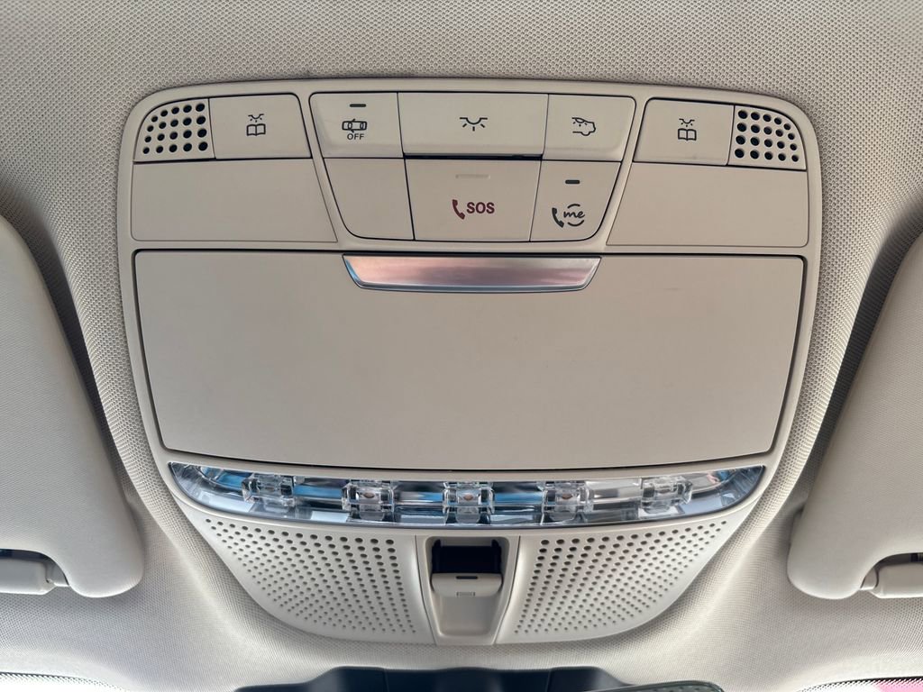 Used 2022 Mercedes-Benz GLC 300 image 17