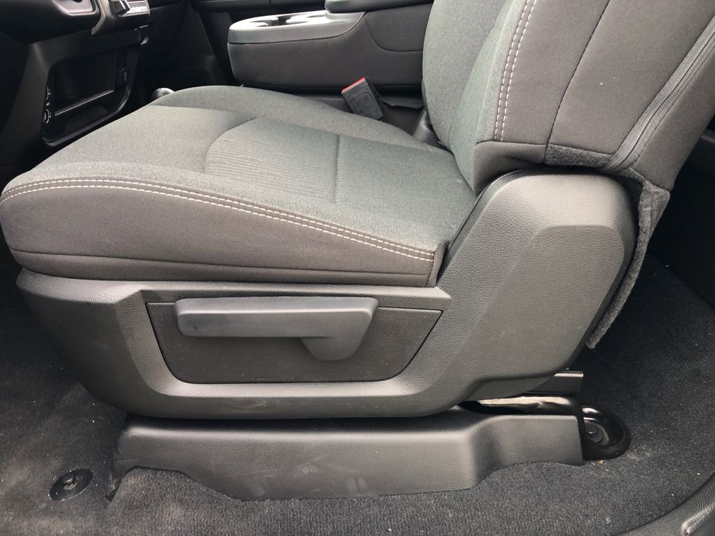 New 2024 RAM 2500 Tradesman w/ Chrome Appearance Group image 17