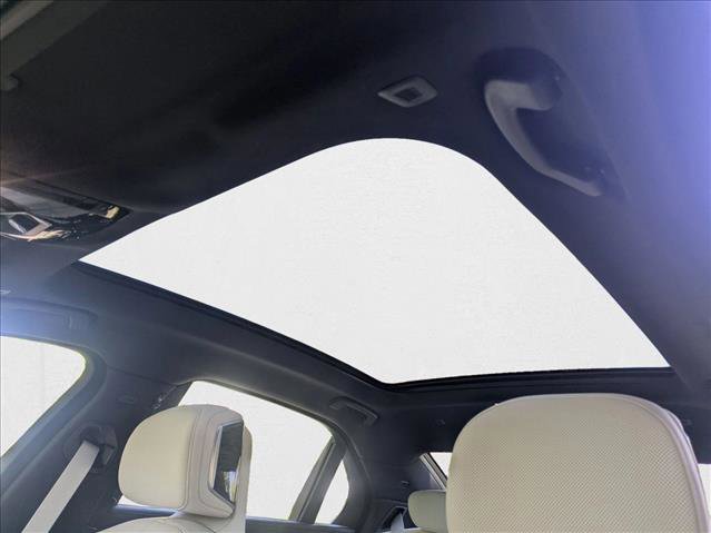 New 2025 BMW 750e xDrive w/ Premium Package image 15