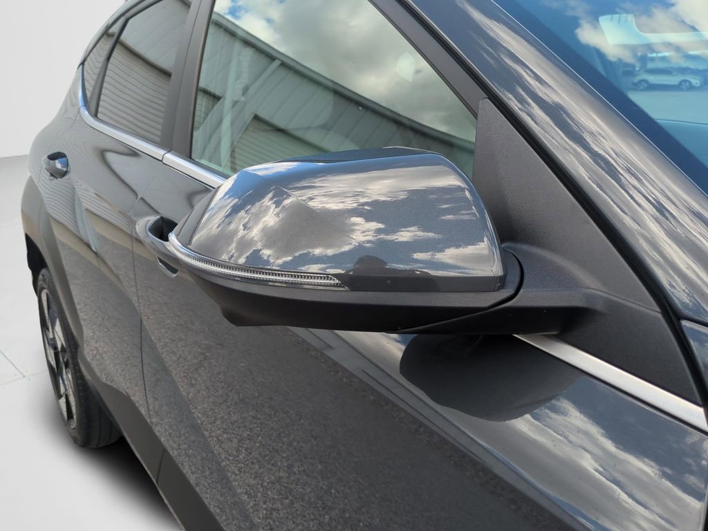 Used 2024 Hyundai Kona Limited image 11