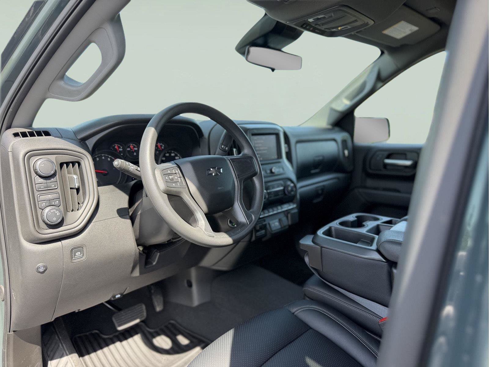 Used 2025 Chevrolet Silverado 1500 Custom Trail Boss AWD/4WD image 21