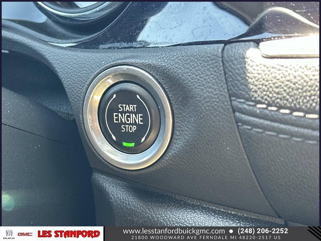 Used 2020 Buick Encore GX Essence w/ Experience Buick Package AWD/4WD image 28