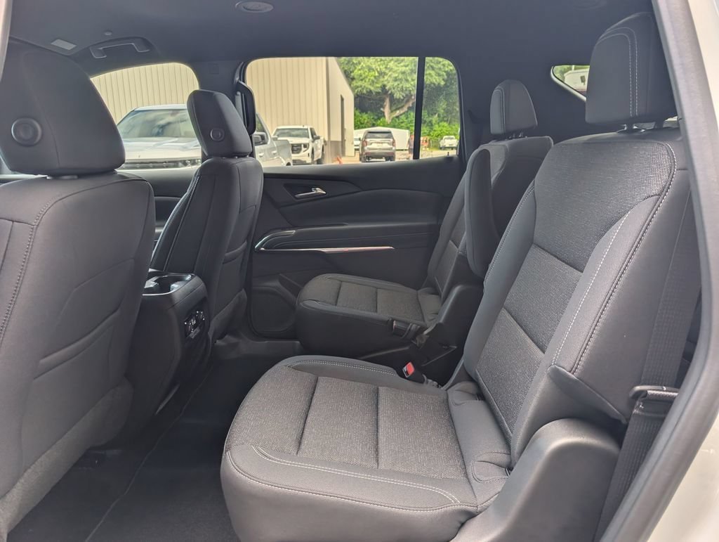 New 2026 Chevrolet Traverse LT FWD image 25