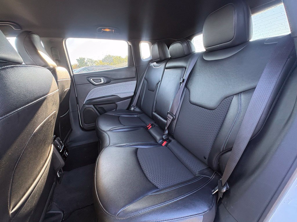 Used 2024 Jeep Compass Latitude AWD/4WD image 25