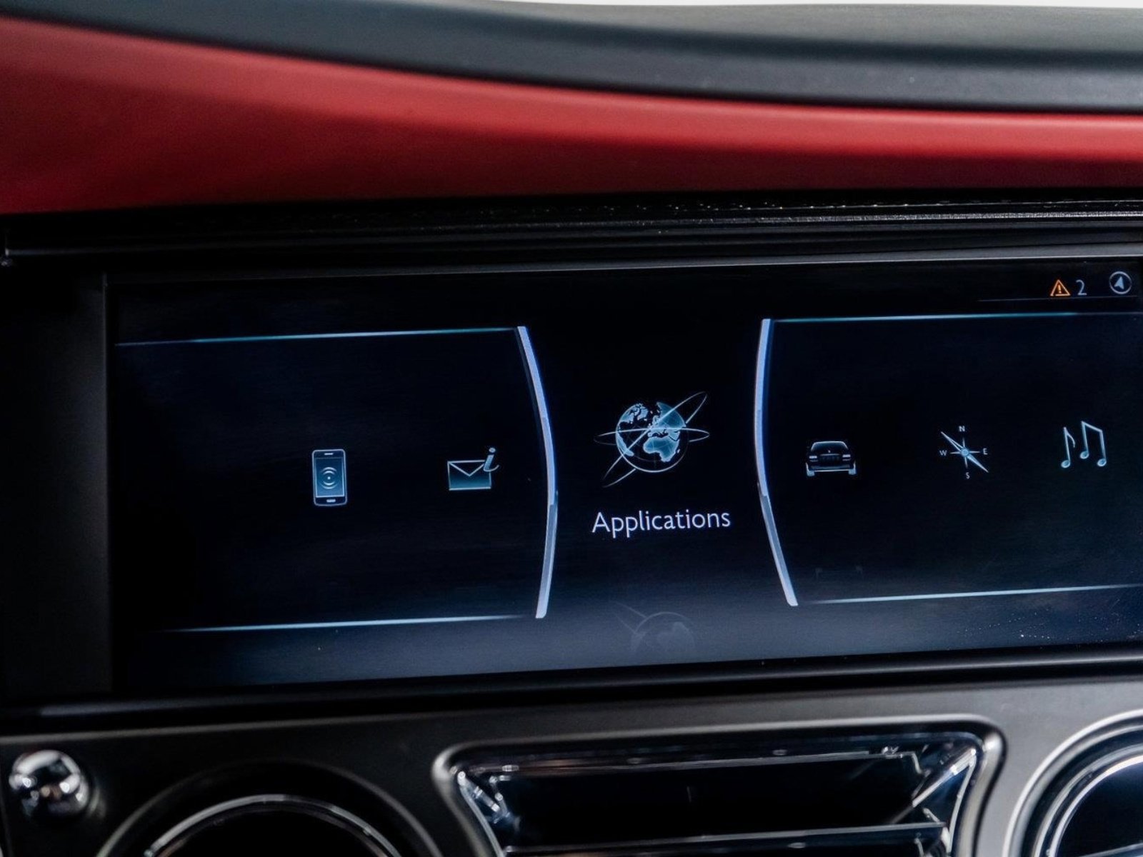 Used 2019 Rolls-Royce Wraith image 27