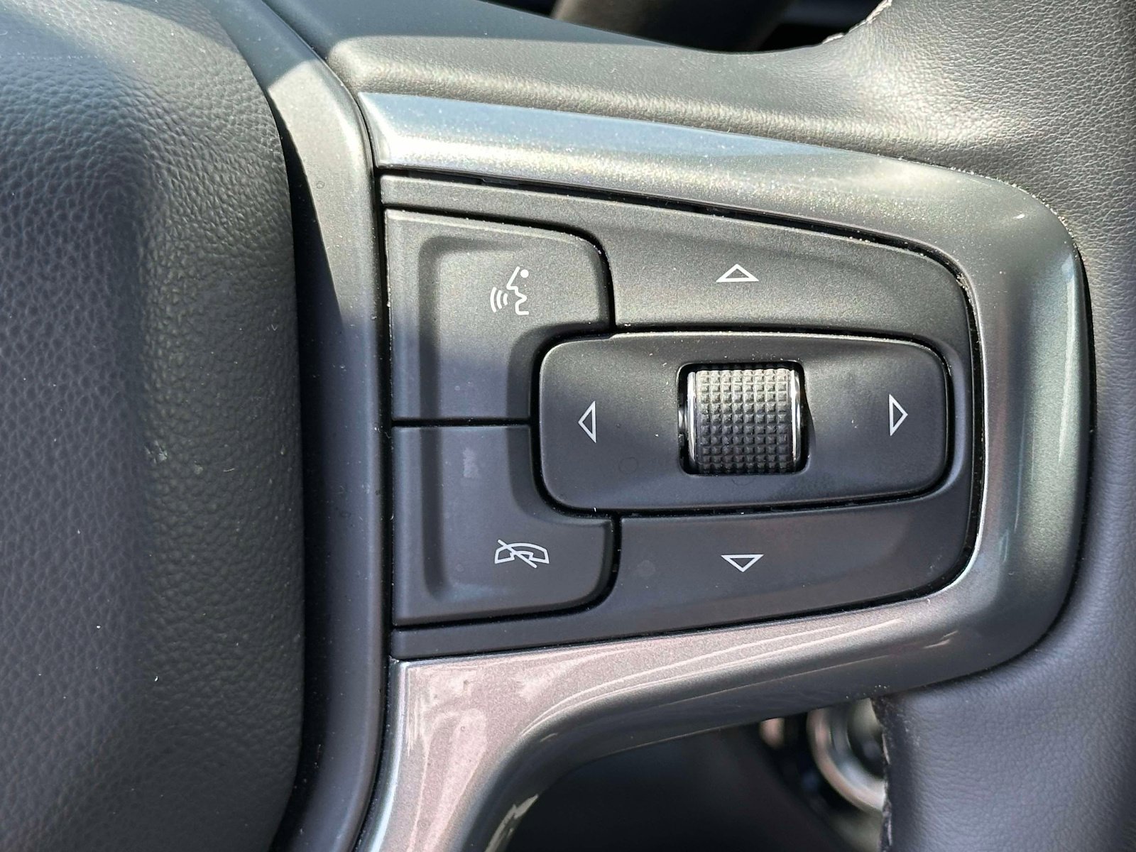 Used 2026 Chevrolet Silverado 1500 LT AWD/4WD image 22