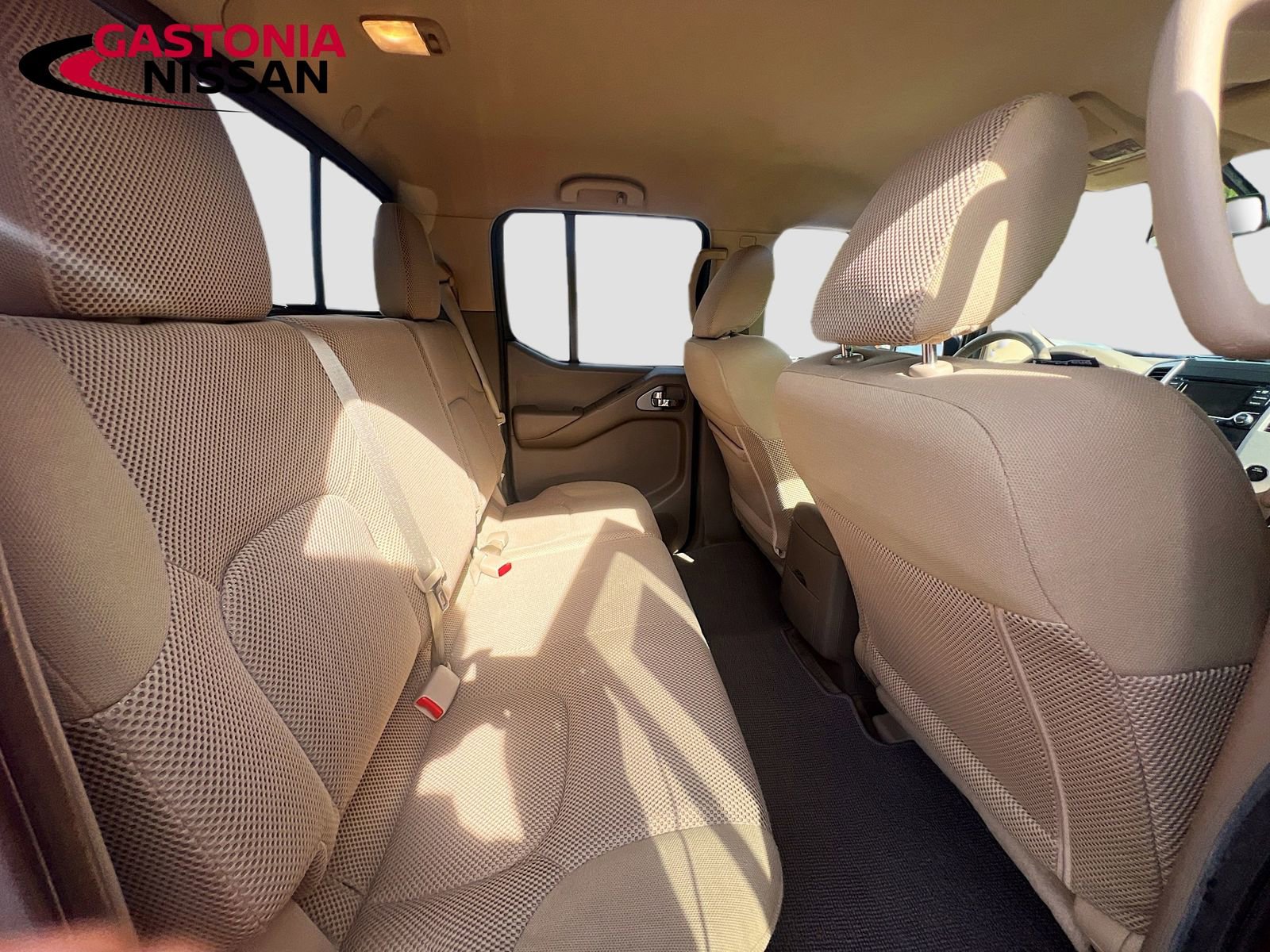 Used 2017 Nissan Frontier SV w/ SV Value Truck Package AWD/4WD image 35