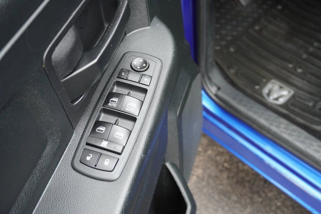 Used 2017 RAM 1500 Express image 16