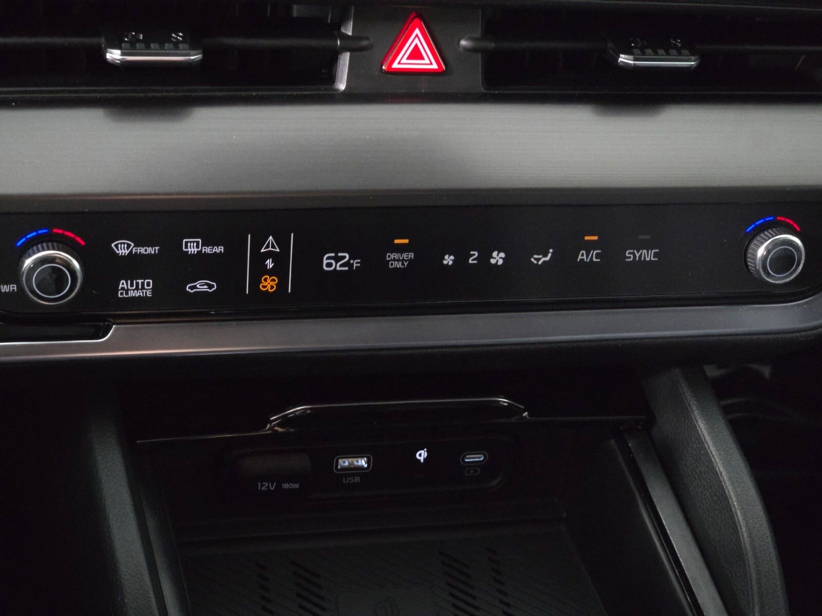 Used 2025 Kia Sportage EX w/ EX Premium Package image 30