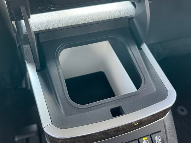 Certified 2025 Toyota Sienna Platinum image 43