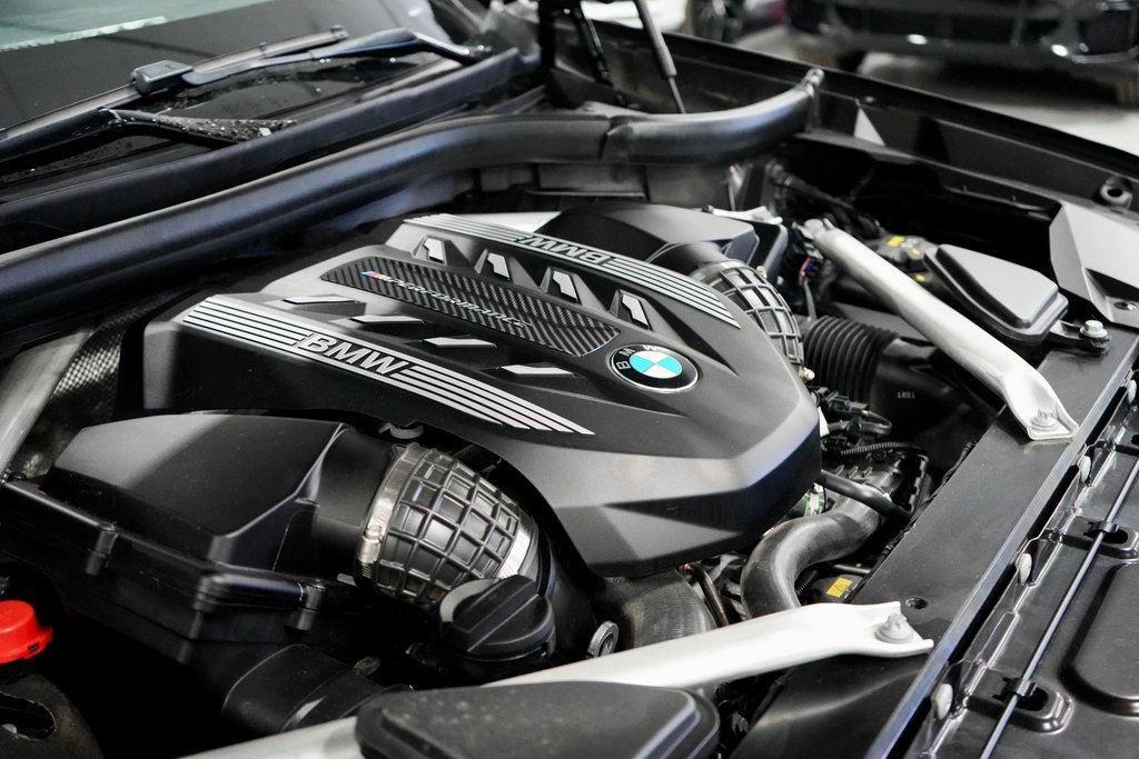 Used 2022 BMW X7 M50i w/ Dynamic Handling Package image 34