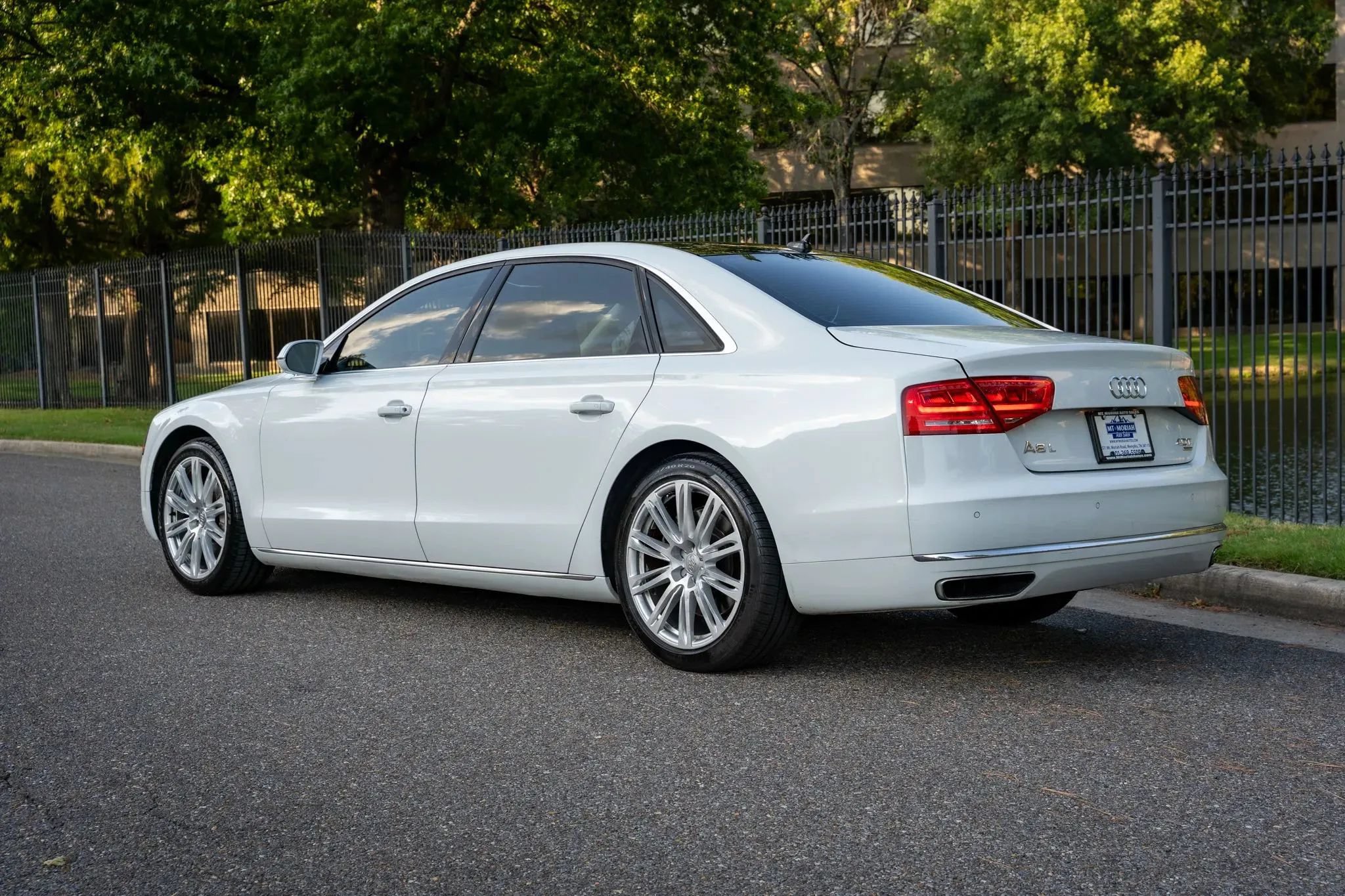 Used 2014 Audi A8 L 4.0T AWD/4WD image 8