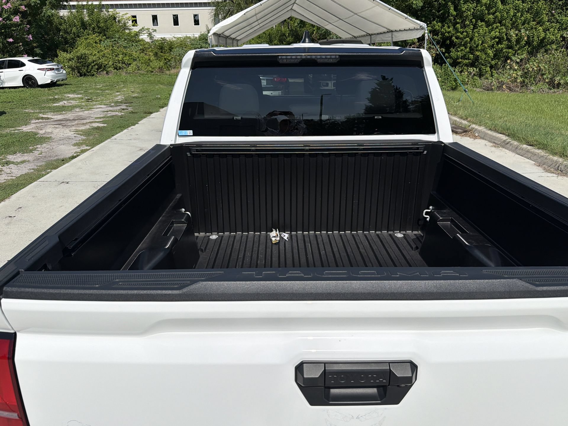Used 2024 Toyota Tacoma SR5 RWD image 11