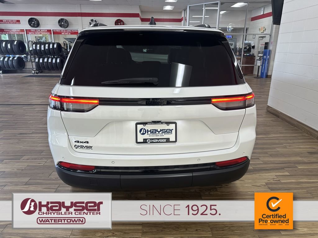 Certified 2023 Jeep Grand Cherokee Altitude AWD/4WD image 4