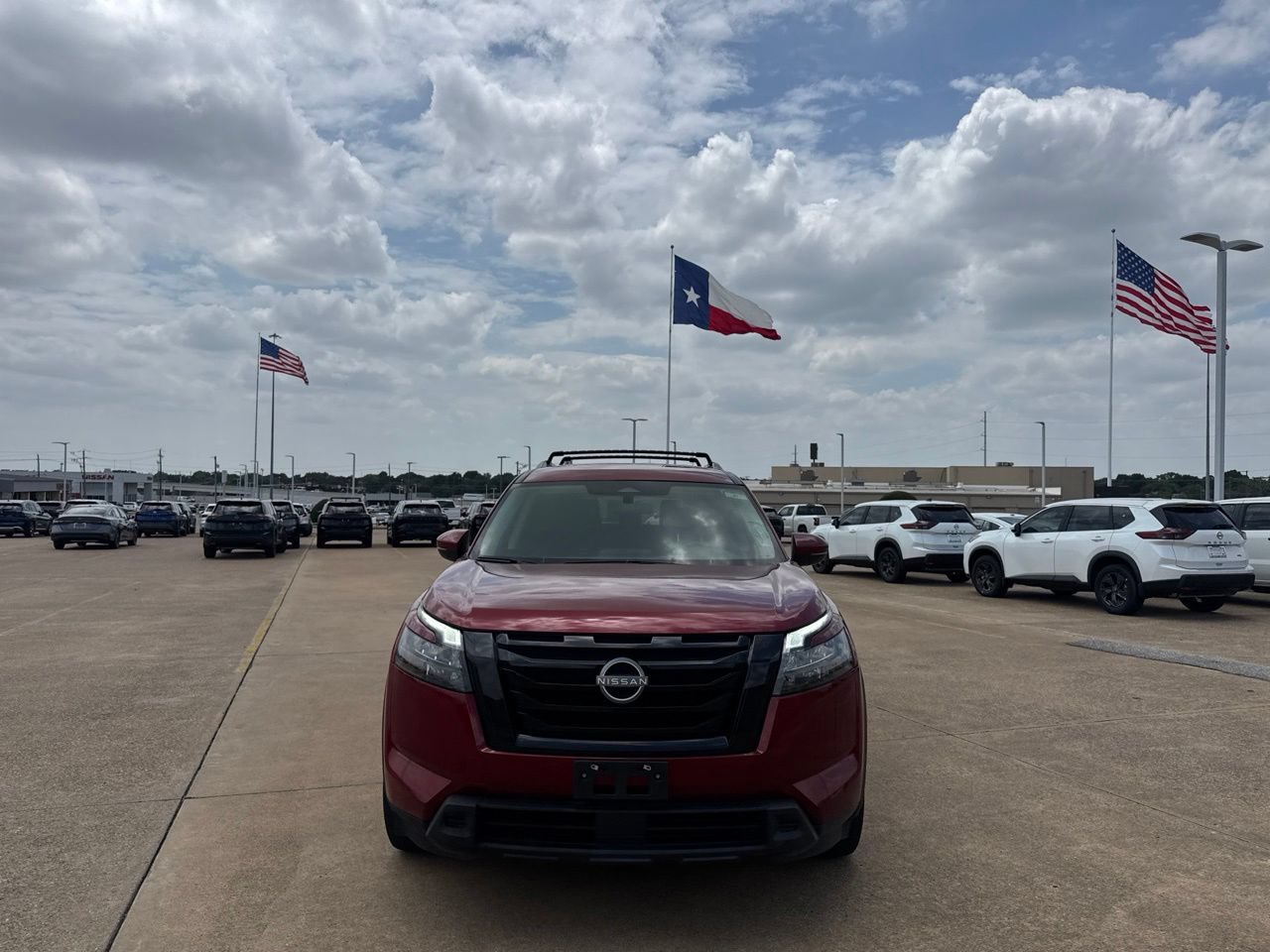 Certified 2023 Nissan Pathfinder SV w/ Lighting Package (N92) FWD image 6