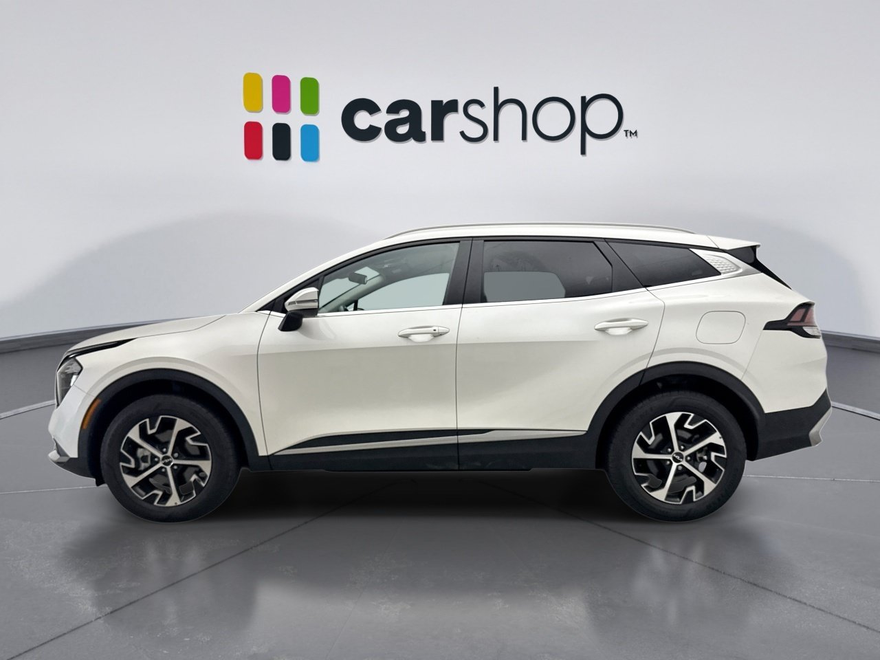 Used 2023 Kia Sportage EX AWD/4WD image 2