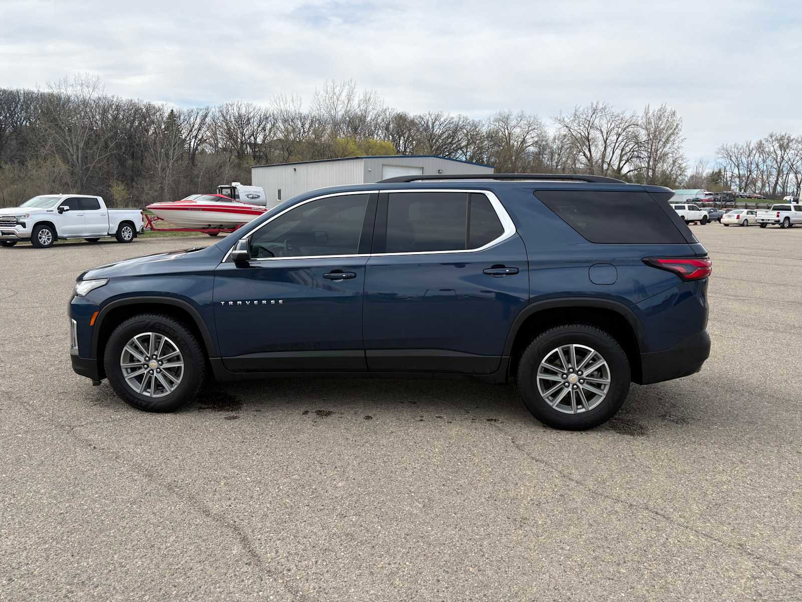 Used 2022 Chevrolet Traverse LT AWD/4WD image 6
