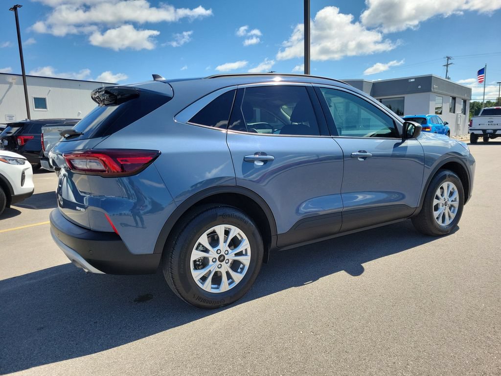 Used 2024 Ford Escape Active w/ Tech Pack #1 AWD/4WD image 4