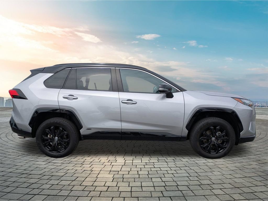 Used 2022 Toyota RAV4 XSE w/ XSE Grade Weather Package AWD/4WD image 4