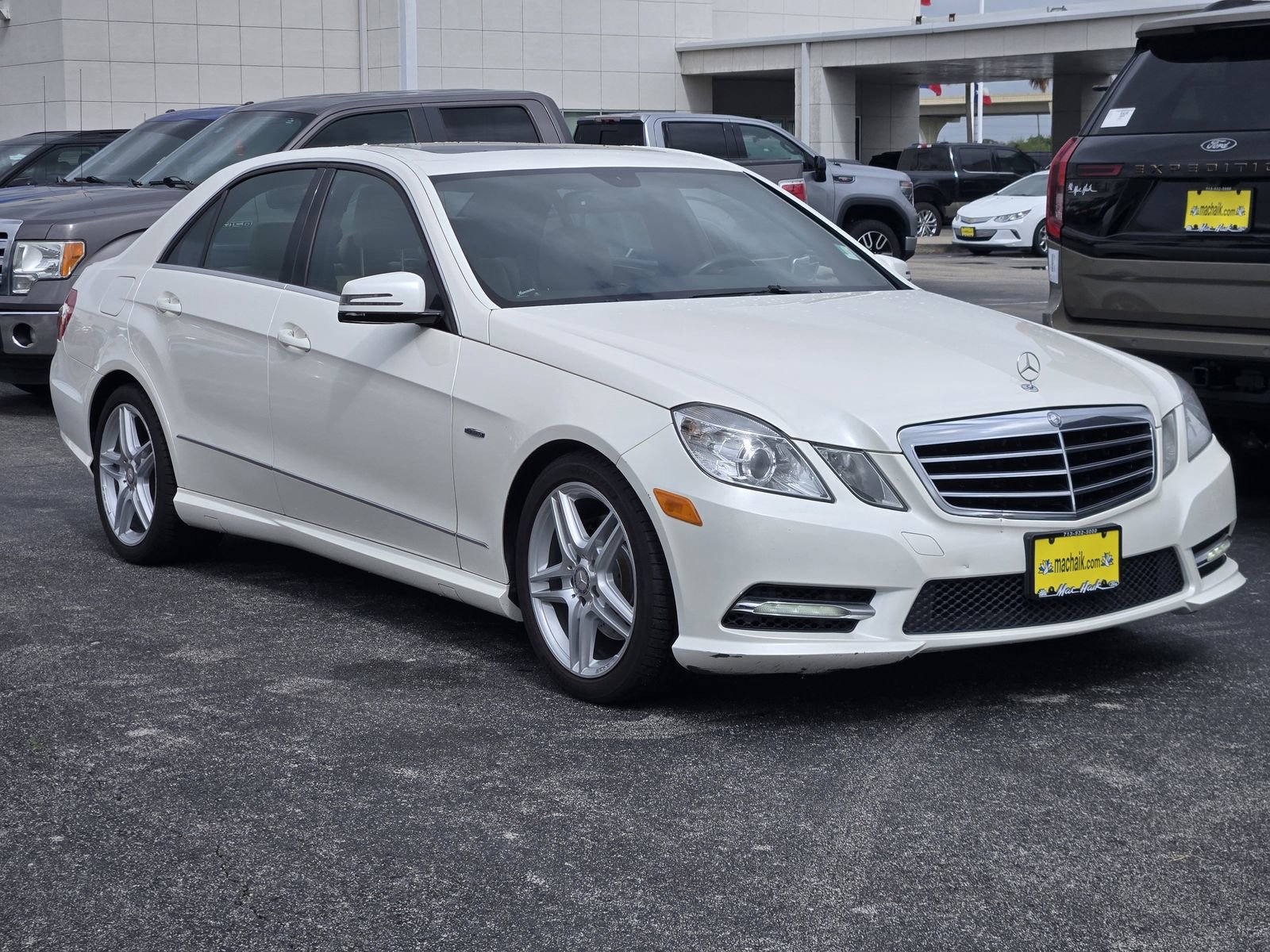 Used 2012 Mercedes-Benz E 350 Sedan image 3