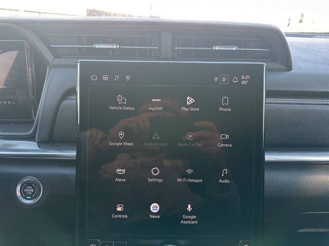 Used 2025 GMC Terrain Elevation image 17