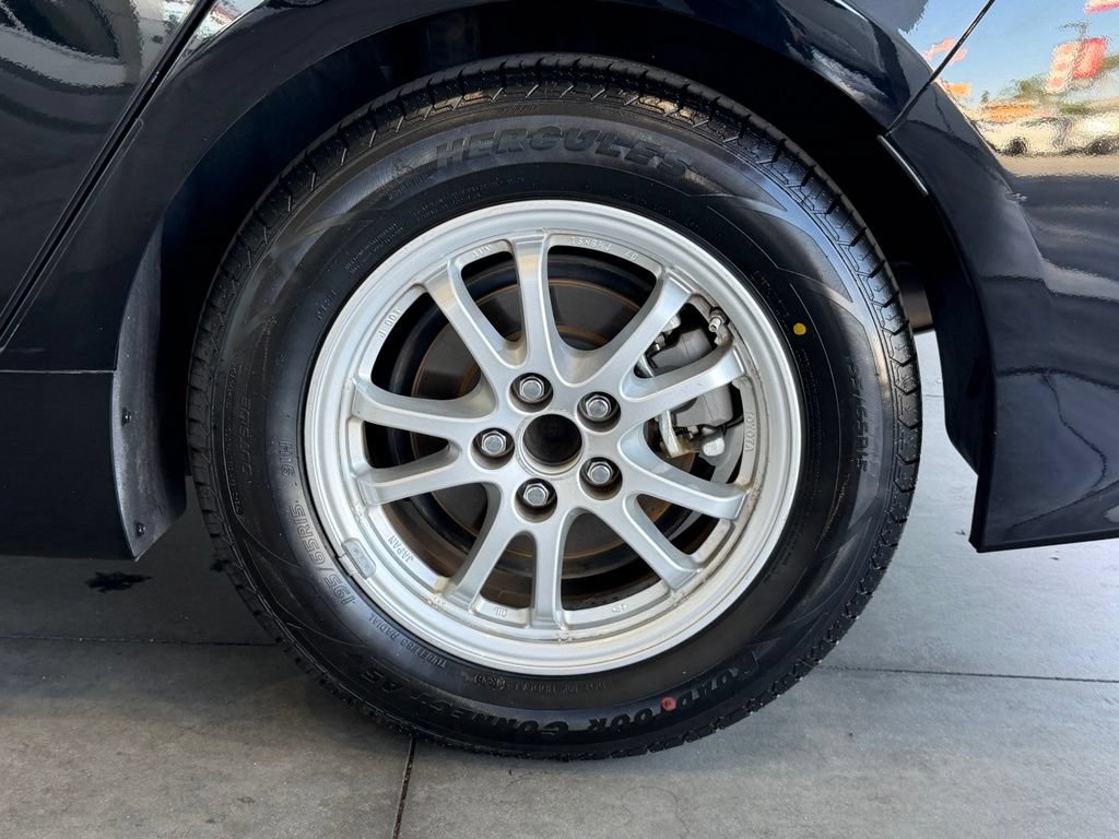 Certified 2021 Toyota Prius Prime LE FWD image 17