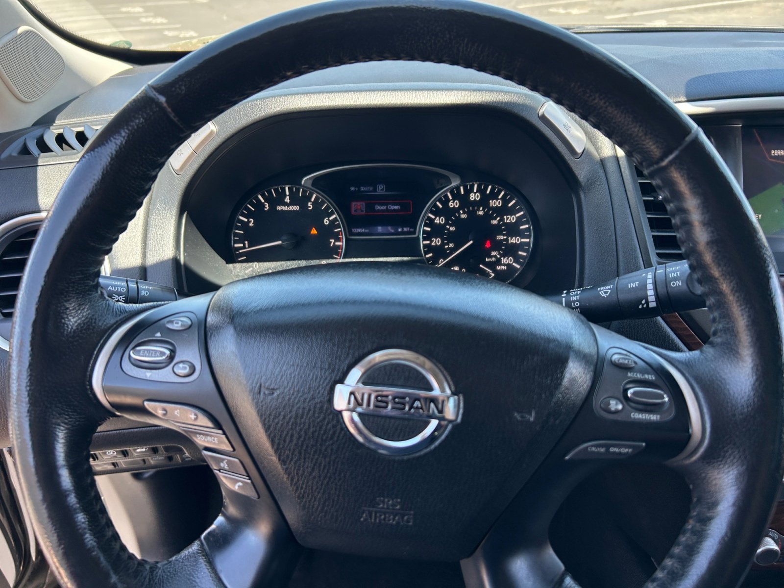 Used 2020 Nissan Pathfinder Platinum AWD/4WD image 9