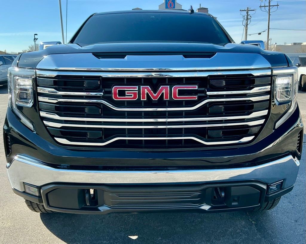 Used 2024 GMC Sierra 1500 SLT image 9